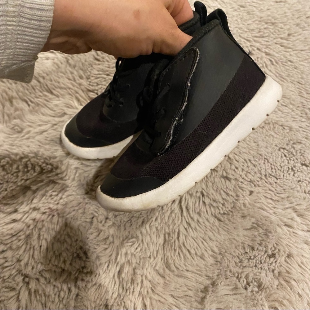 Ugg toddler shoes Velcro black 7 - Picture 5 of 7